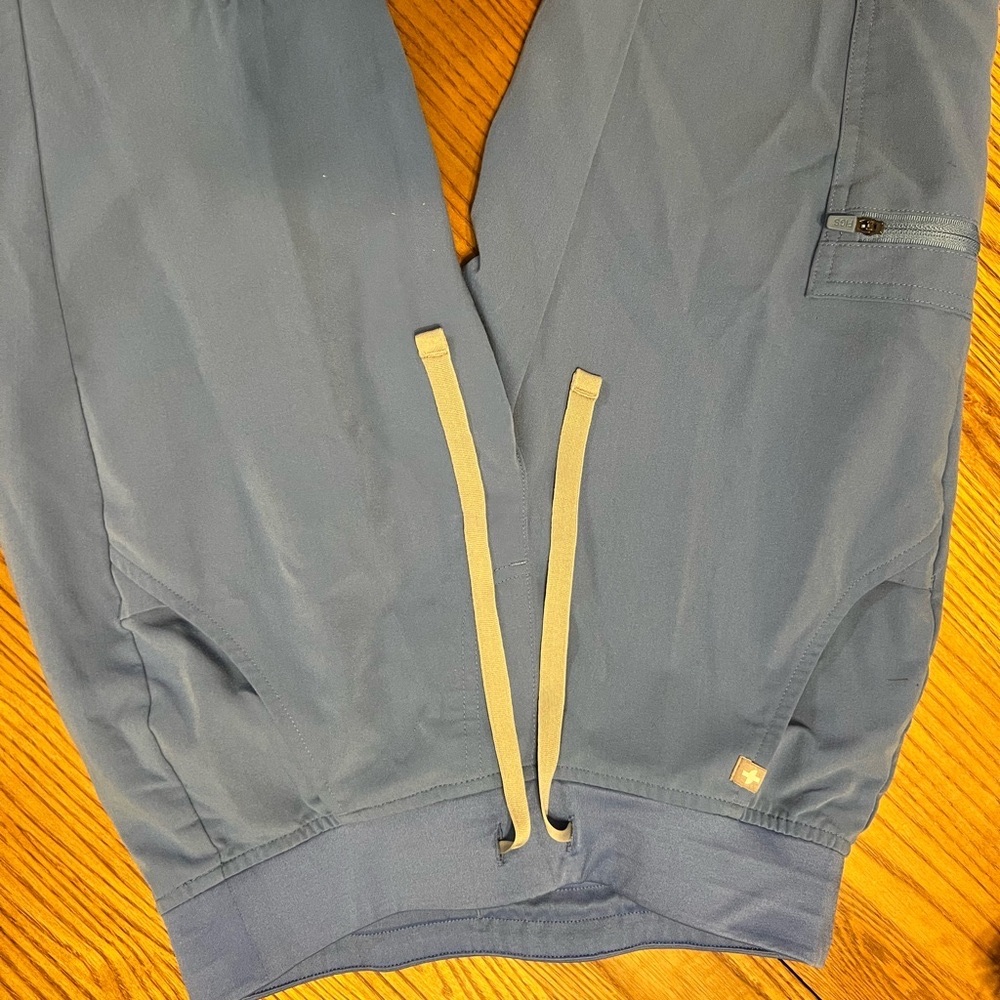 Figs Blue and Tan Joggers Sweatpants